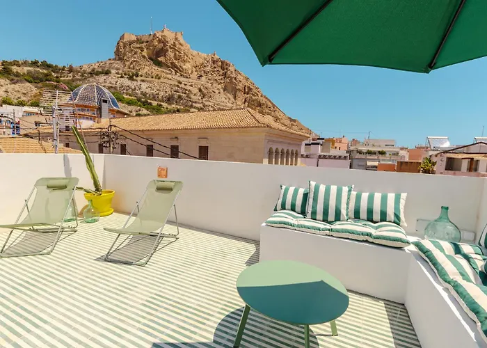 Penthouse With Breathtaking Views Of Heart Of Alicante
